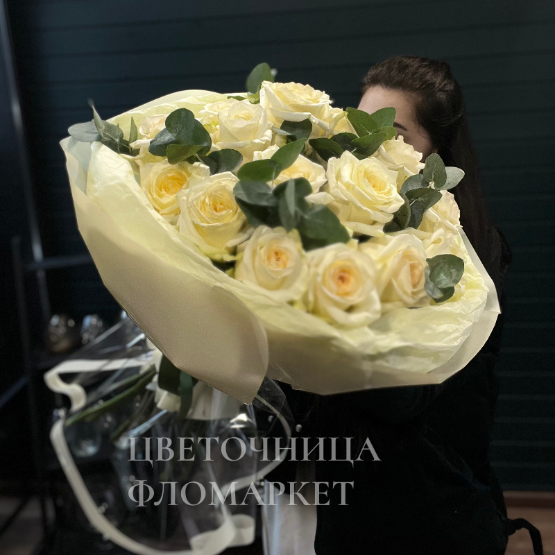 Монобукет из кремовых роз «лимонный пирог»