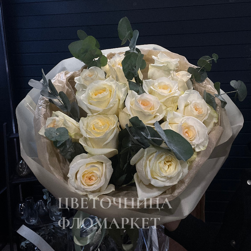 Монобукет из кремовых роз «лимонный пирог» 1