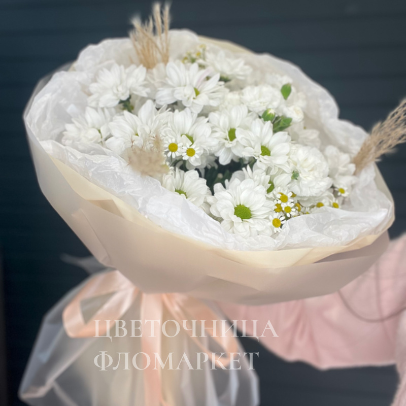 Букет из ромашковых хризантем 1