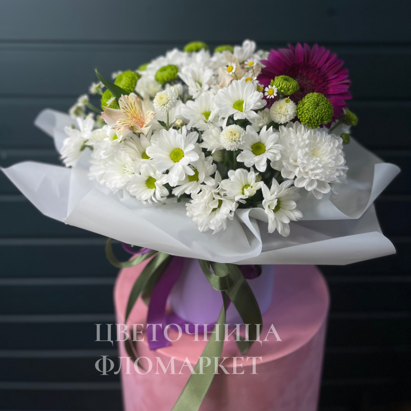 Коробка шляпная с герберой