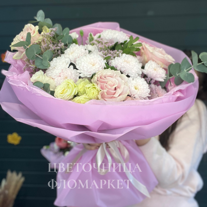 Букет нежный с розами 