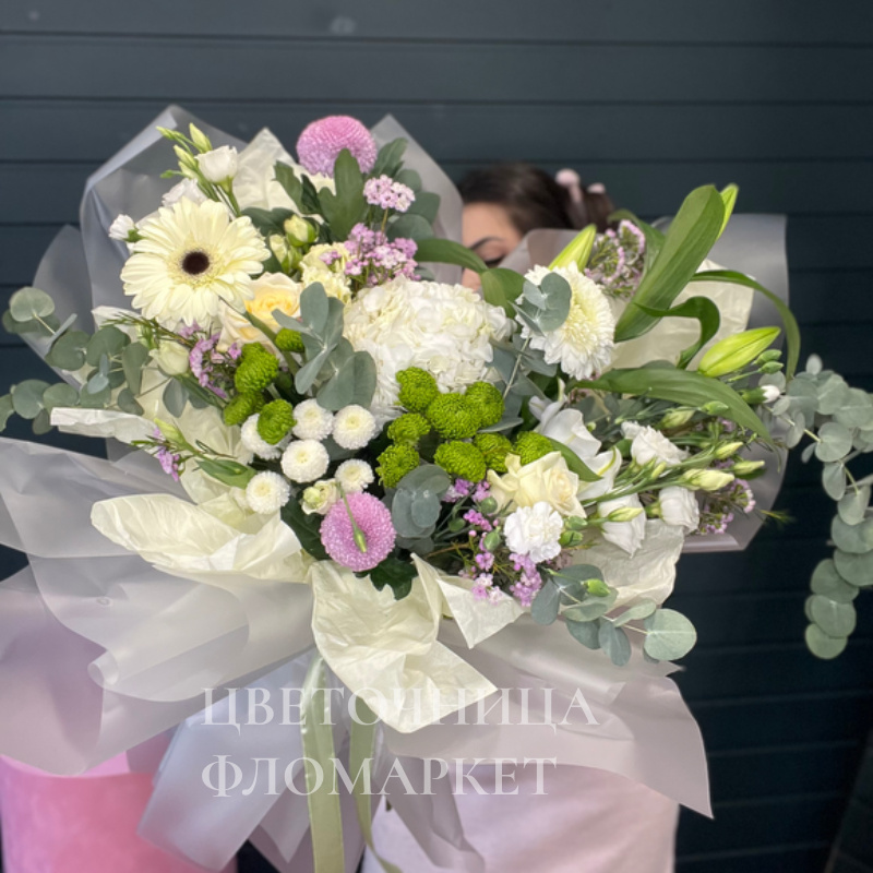 Букет фиолетово бежевый с гортензией и лилией 