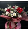 Коробка шляпная с красными Розами и герберой 