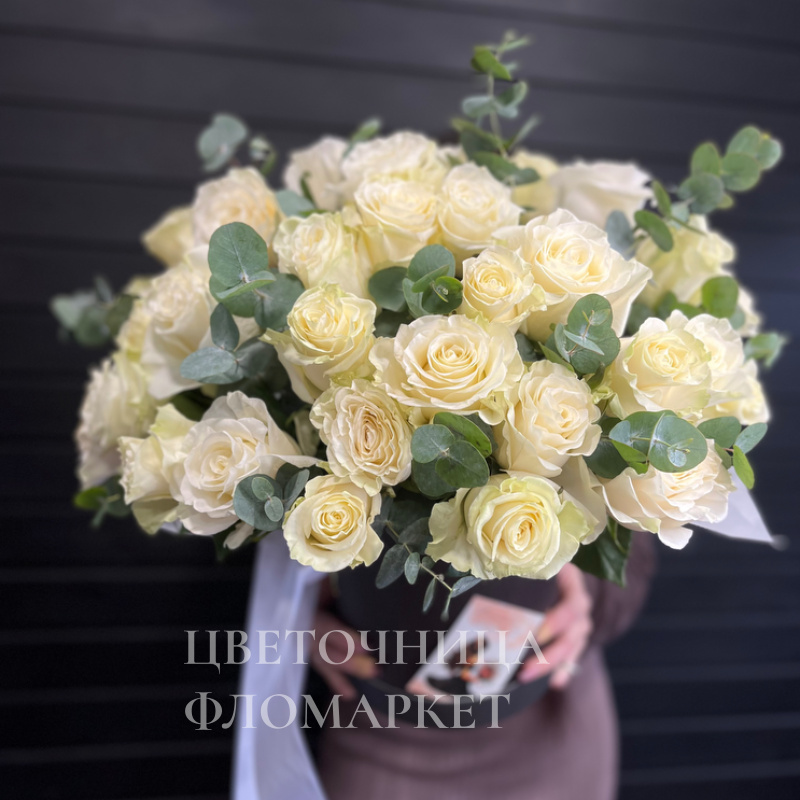 Белые розы роскоши