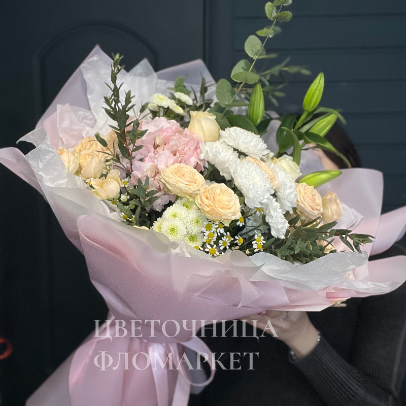 Нежное очарование букета с лилией 