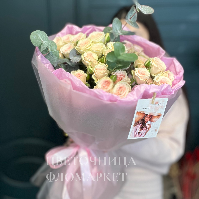 Букет из кустовой розы 7 шт 1