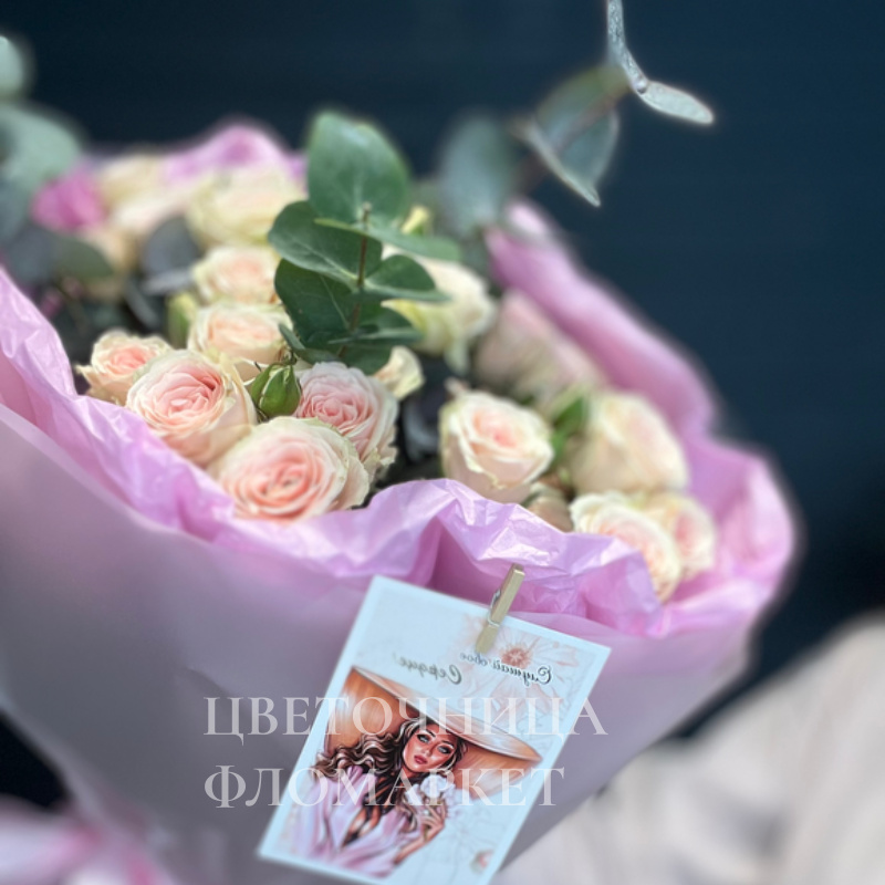 Букет из кустовой розы 7 шт 2