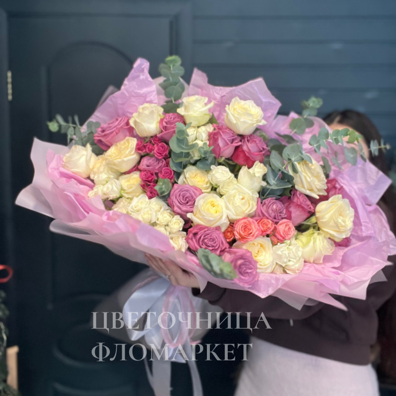 Нежное розовое облако из кустовых роз