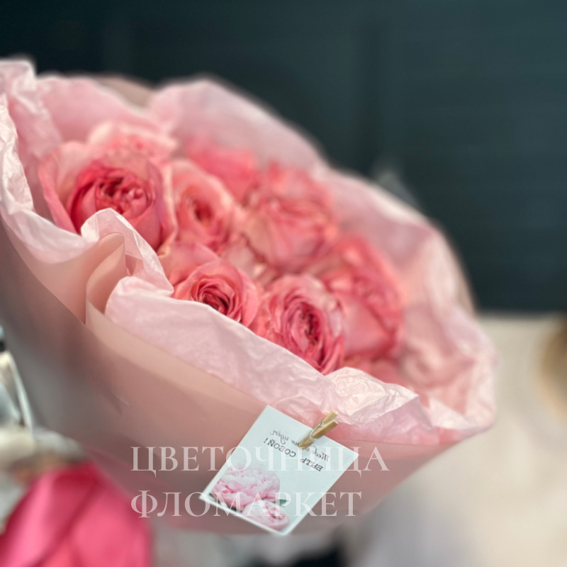 Пионовидные розы 11 штук  1